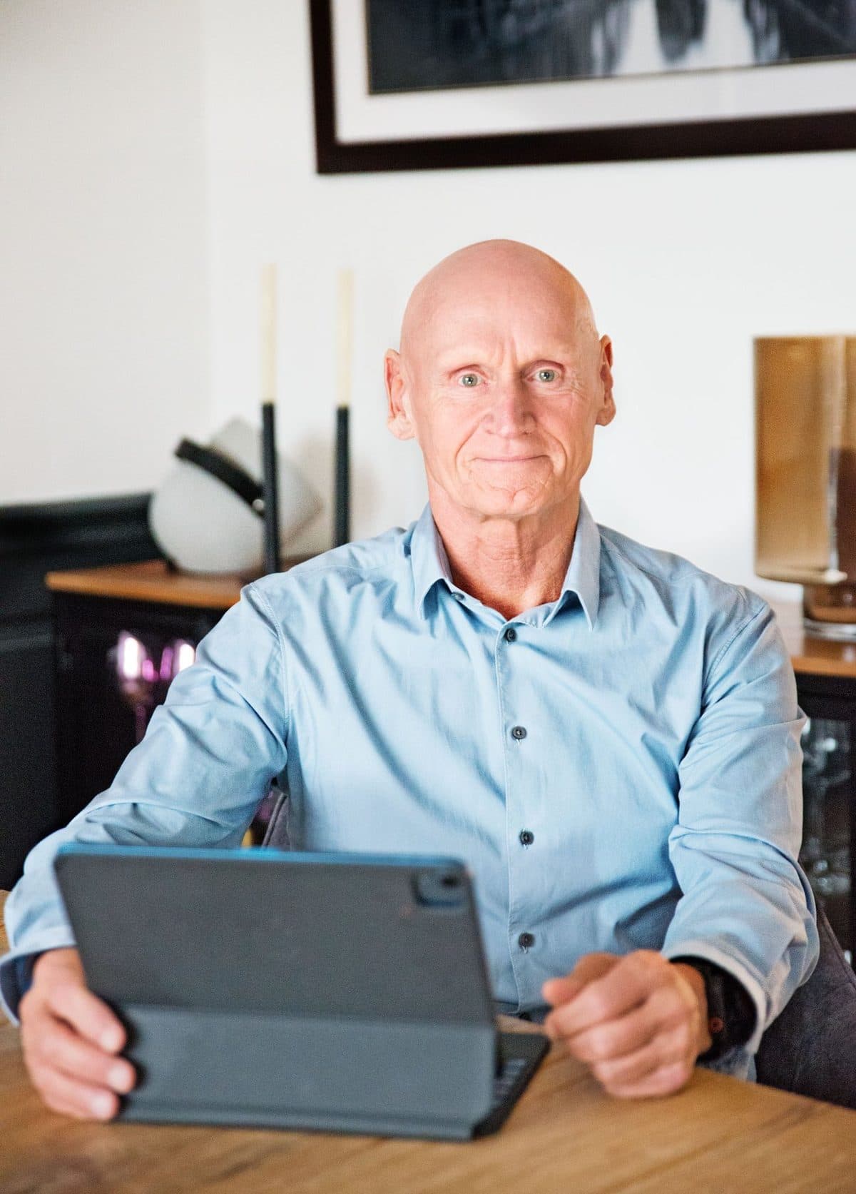 Stefan Kramer – unabhängiger Versicherungsspezialist, am Arbeitsplatz